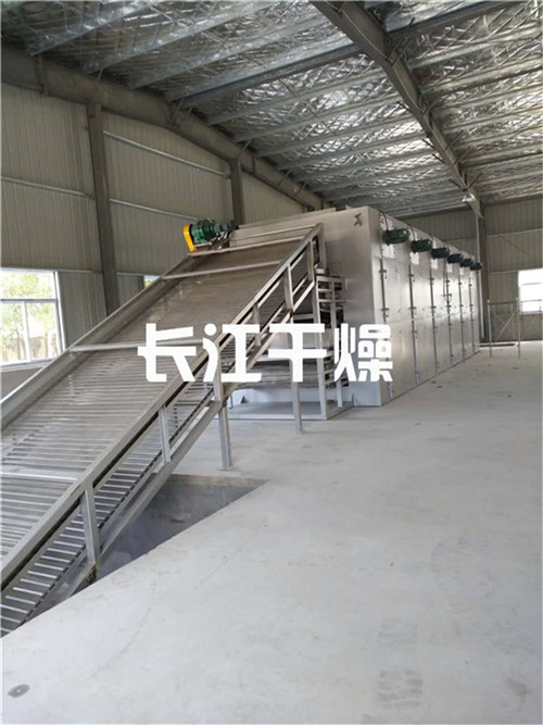 多層網帶式干燥機現場安裝施工2
